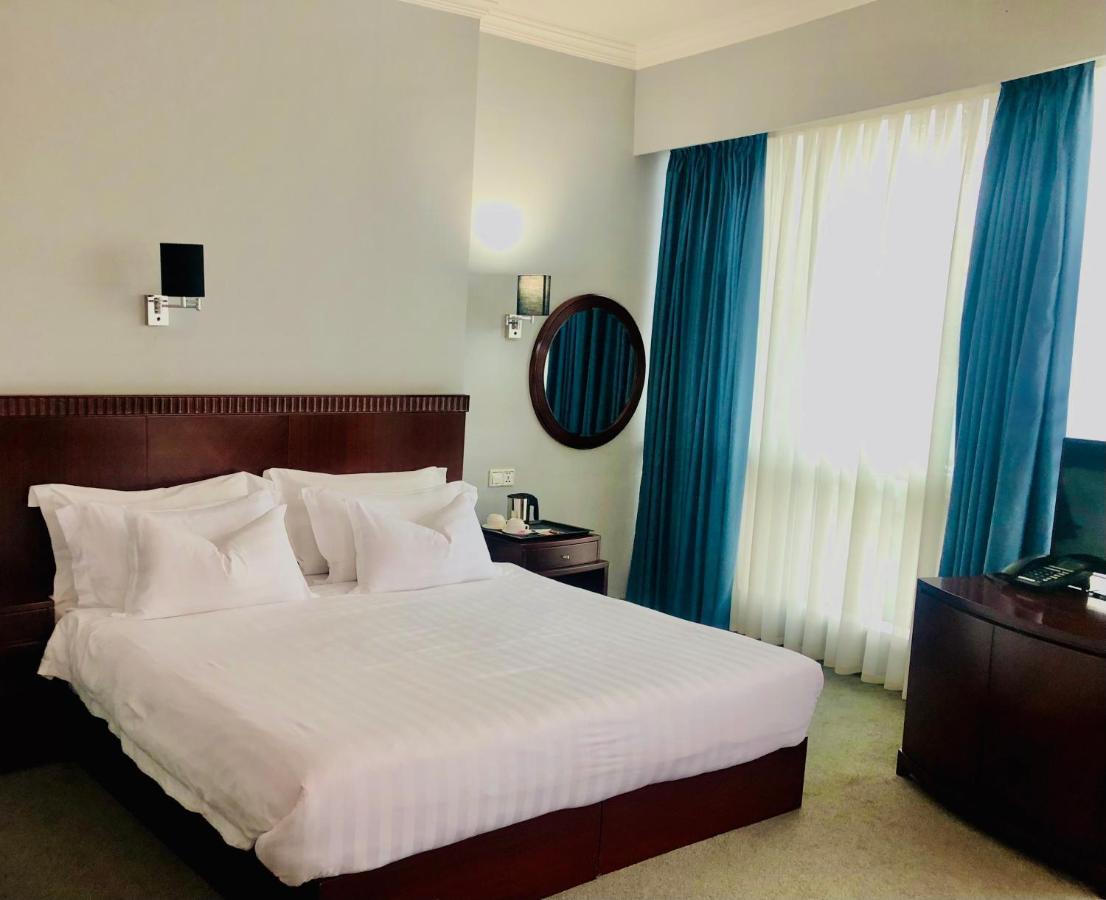 Hotel Aisi Batumi Ngoại thất bức ảnh