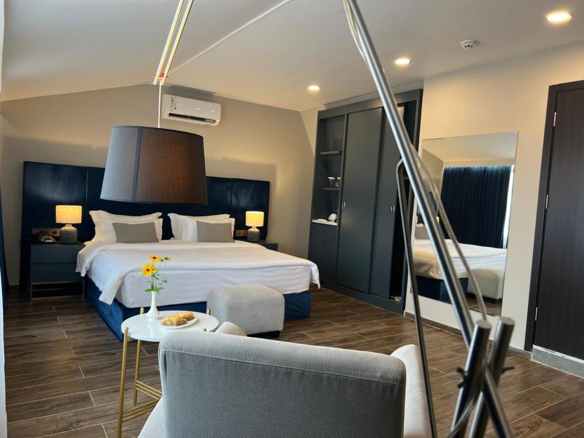 Hotel Aisi Batumi Ngoại thất bức ảnh