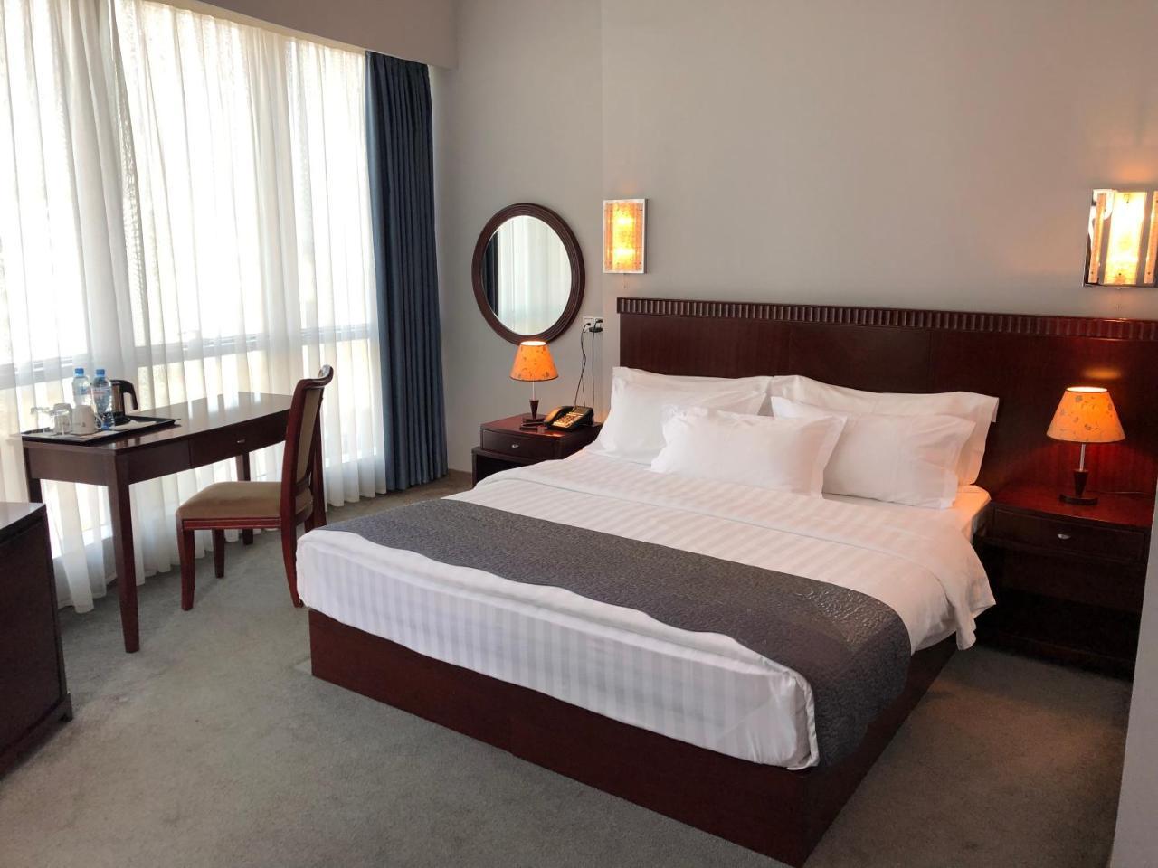 Hotel Aisi Batumi Ngoại thất bức ảnh