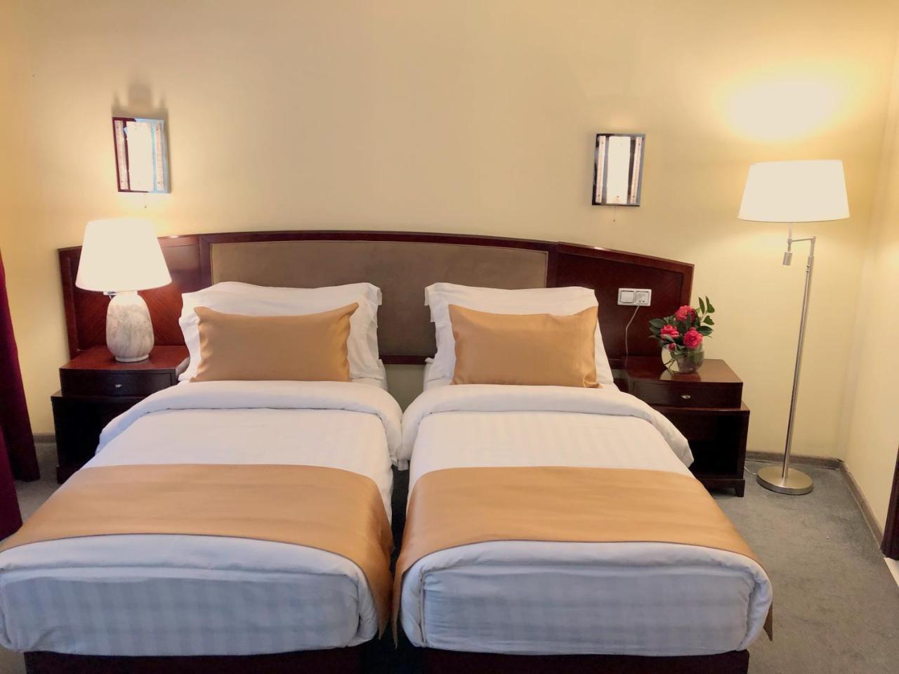 Hotel Aisi Batumi Ngoại thất bức ảnh