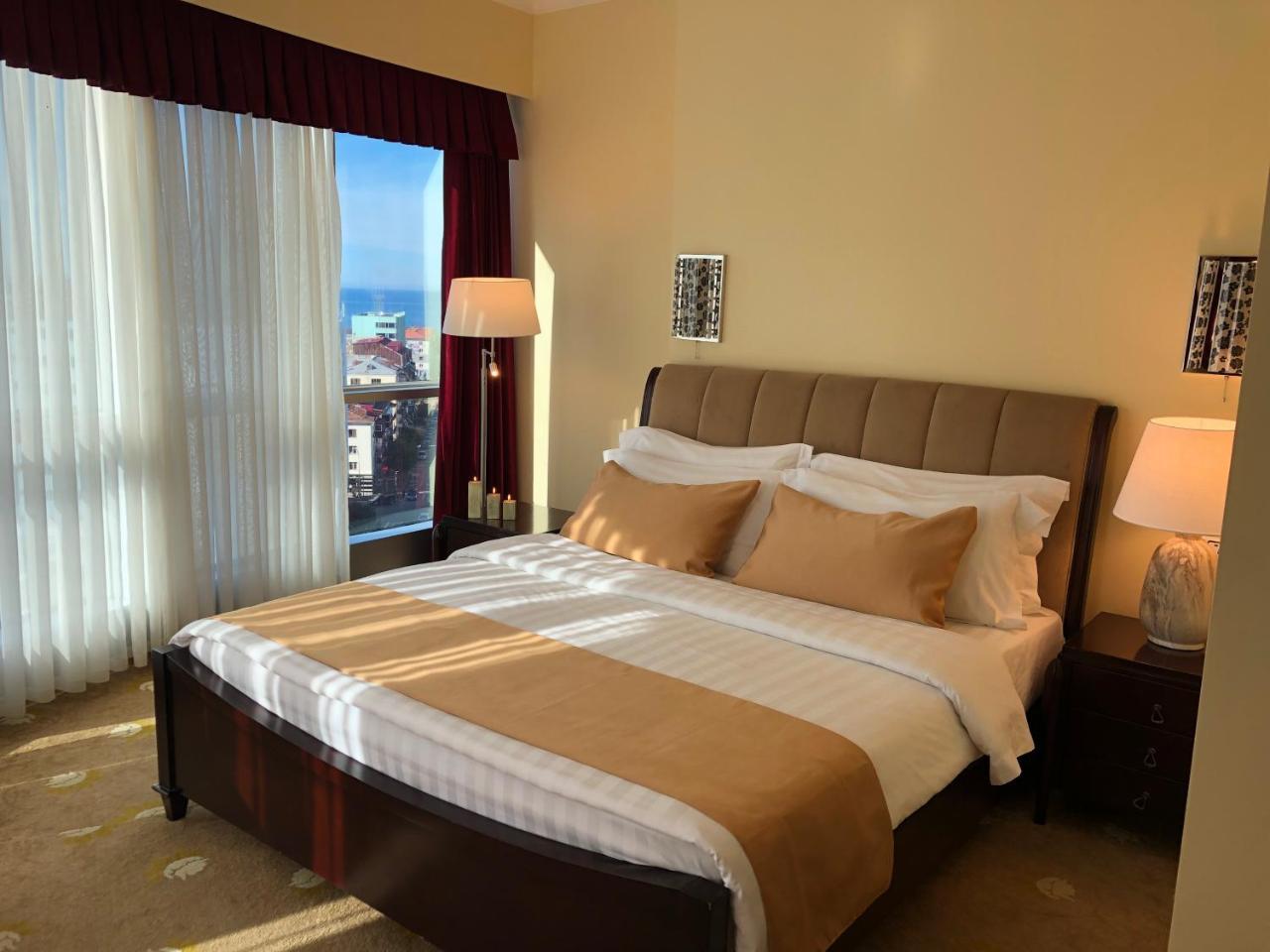 Hotel Aisi Batumi Ngoại thất bức ảnh