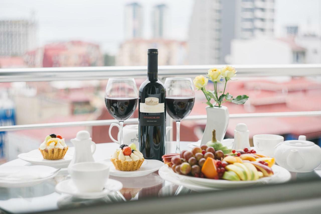 Hotel Aisi Batumi Ngoại thất bức ảnh