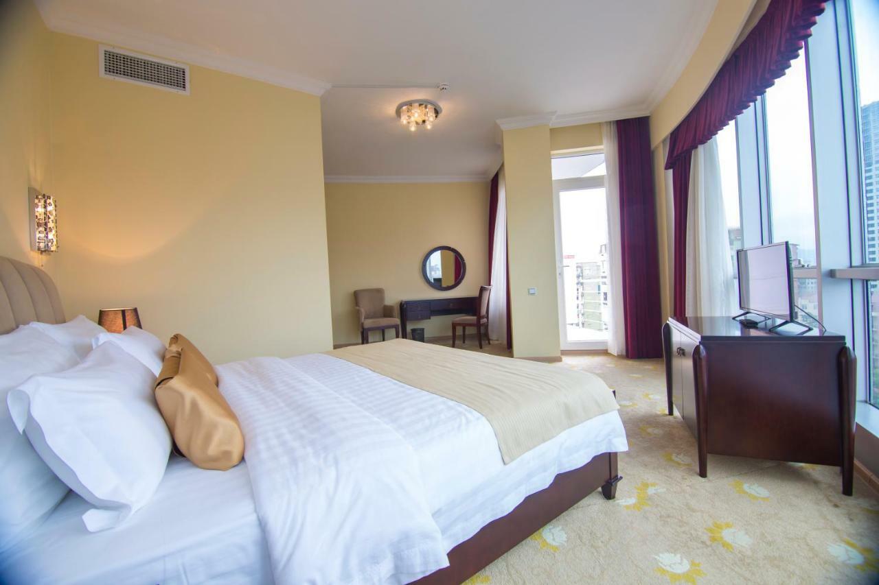 Hotel Aisi Batumi Ngoại thất bức ảnh